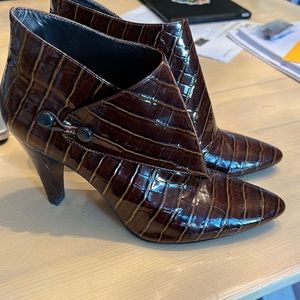 Adorable patent leather bootie!